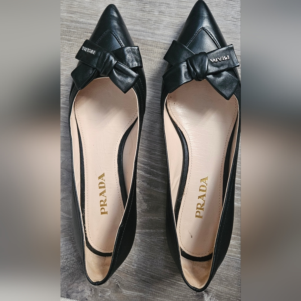 Prada Women's Black Leather Bow Heels - Picture 2 of 5